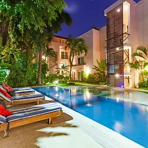 Apartment Via Tendenza Condos, Playa del Carmen